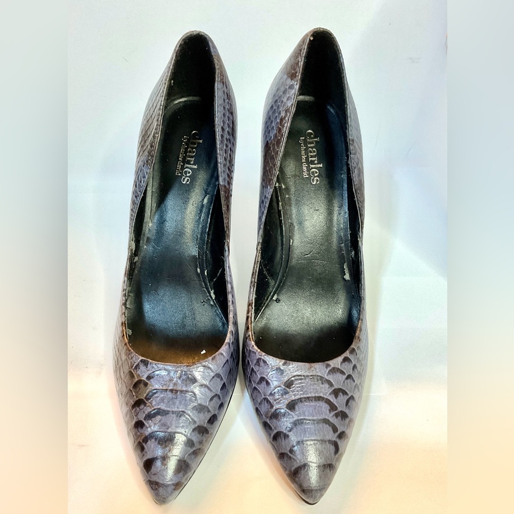 Vintage Women's Black/Blue Snakeskin Heels